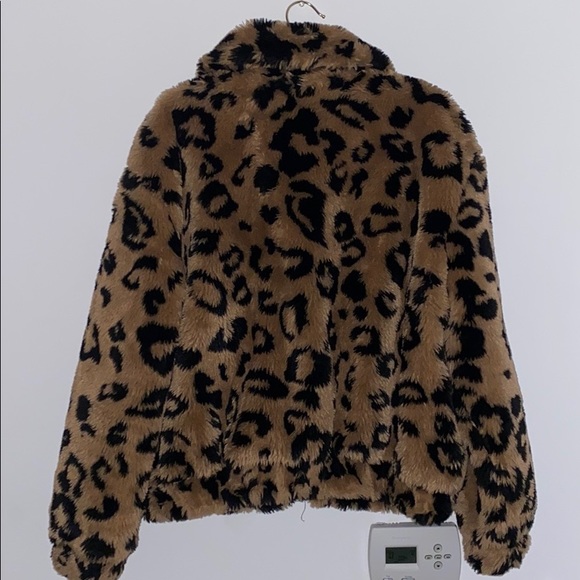 AVEC LES FILLES
Faux Fur Cropped Bomber Jacket - Picture 5 of 5